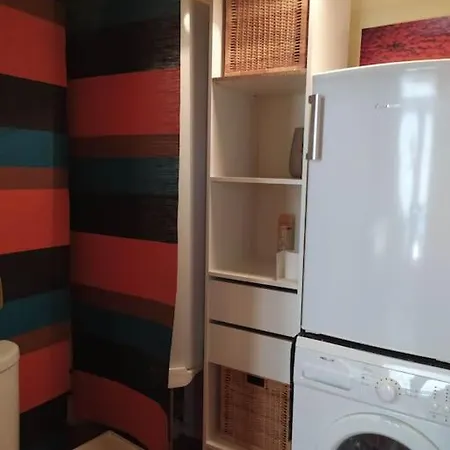 Spacieux Avec Grand Patio, 1er Etage Daire *